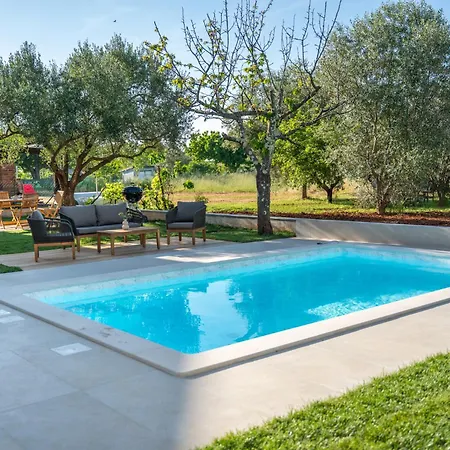 Sunny Line Premium With Pool Apartment